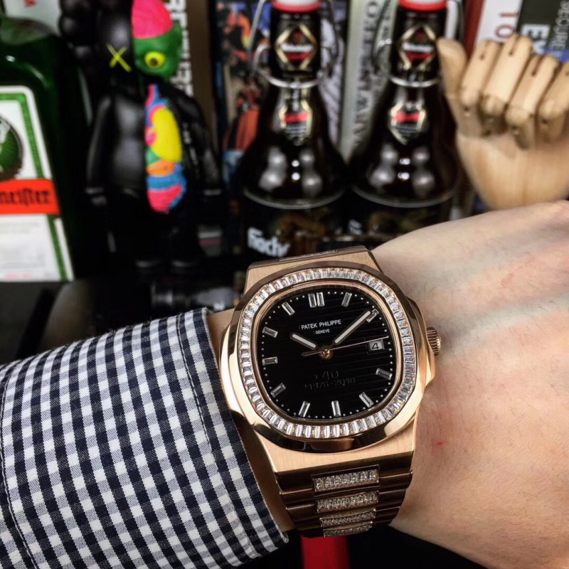 Đồng Hồ Đẹp Uy Tín ở tại HCM | Showroom đồng hồ chính hãng‎