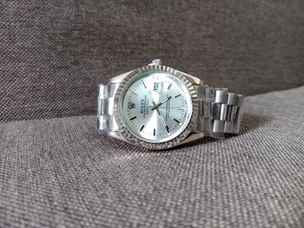 Đồng Hồ Đẹp Uy Tín ở tại HCM | Showroom đồng hồ chính hãng‎