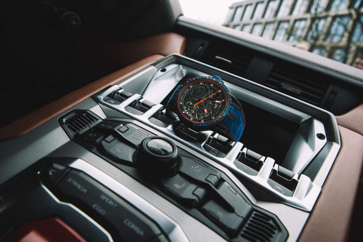 Đồng Hồ Đẹp Uy Tín ở tại HCM | Showroom đồng hồ chính hãng‎