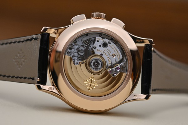 review-dong-ho-patek-philippe-chinh-hang-complications-5205r-lich-thuong-nien-5