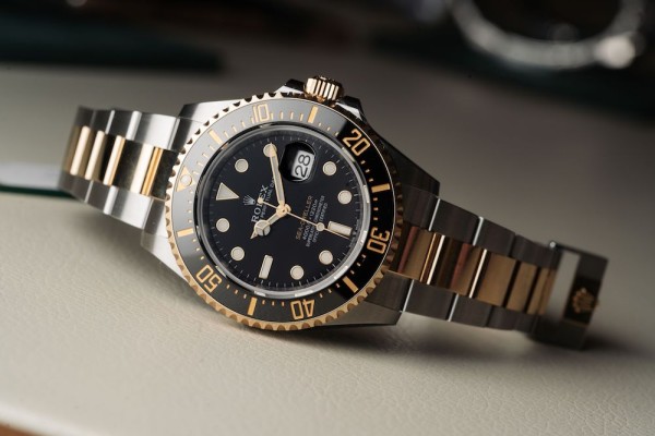 dong-ho-hai-tong-mau-rolex-sea-dweller-two-tone