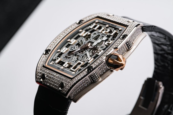 dong-ho-richard-mille-automatic-winding-extra-flat