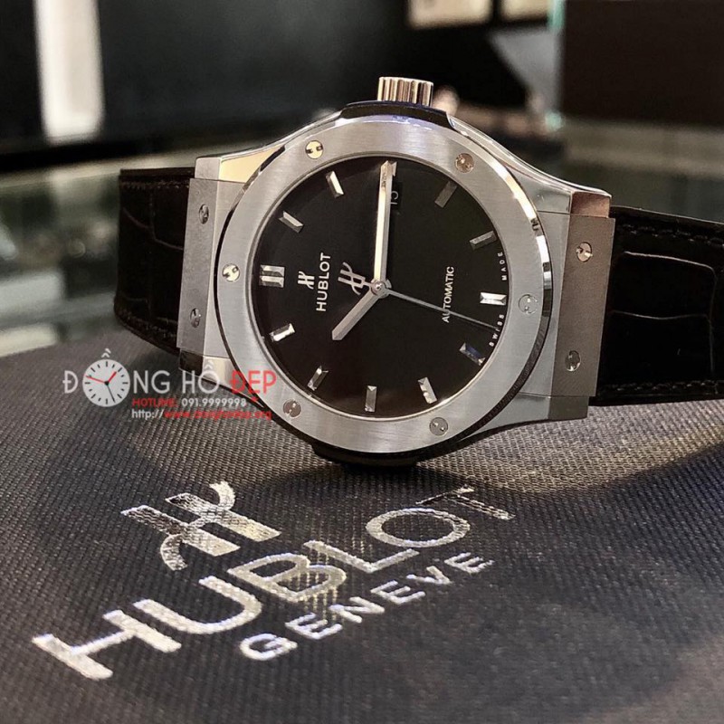 Đồng Hồ Đẹp Uy Tín ở tại HCM | Showroom đồng hồ chính hãng‎