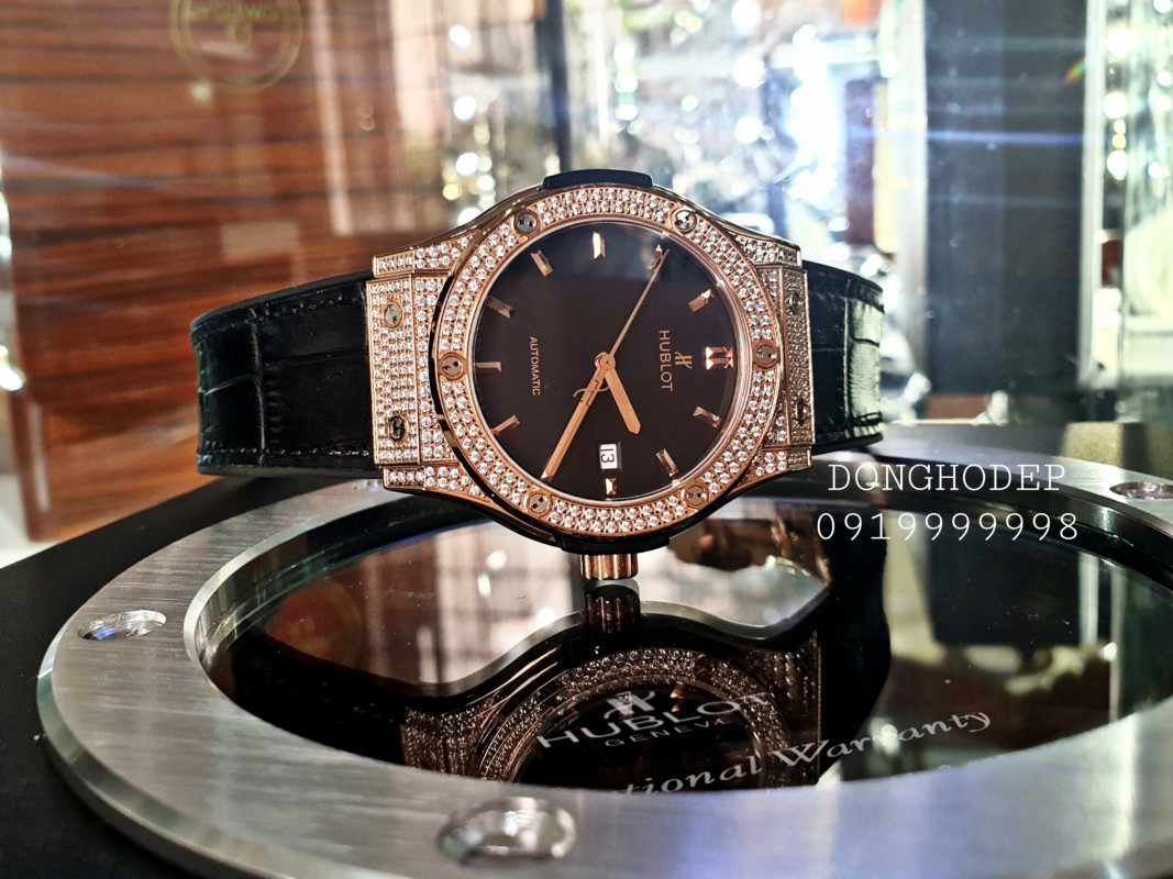 Đồng Hồ Đẹp Uy Tín ở tại HCM | Showroom đồng hồ chính hãng‎