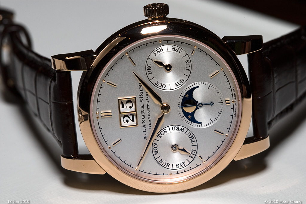 Đồng Hồ Đẹp Uy Tín ở tại HCM | Showroom đồng hồ chính hãng‎