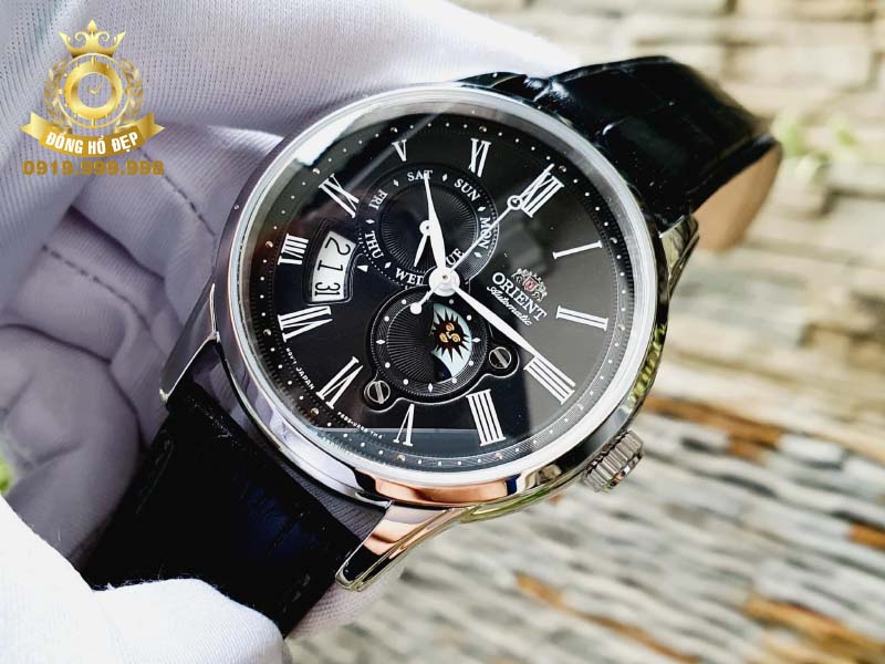 Orient - Nghệ thuật thời gian, mỗi đồng hồ là một hành trình qua vẻ đẹp và chất lượng, làm nổi bật phong cách đẳng cấp trong từng khoảnh khắc.