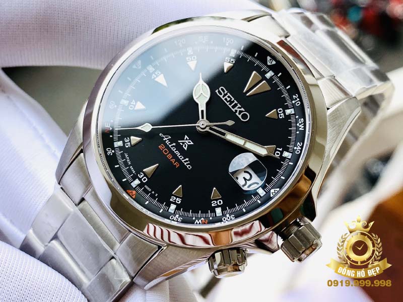 Seiko - Hành trình của thời gian và đẳng cấp, mỗi chiếc đồng hồ là sự hòa quyện giữa truyền thống và hiện đại, làm nổi bật phong cách cá nhân.